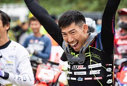 釘村忠選手